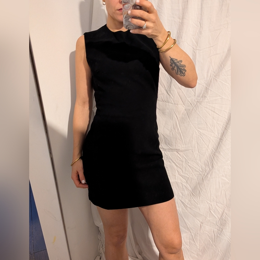 Elegant Black Sleeveless Dress